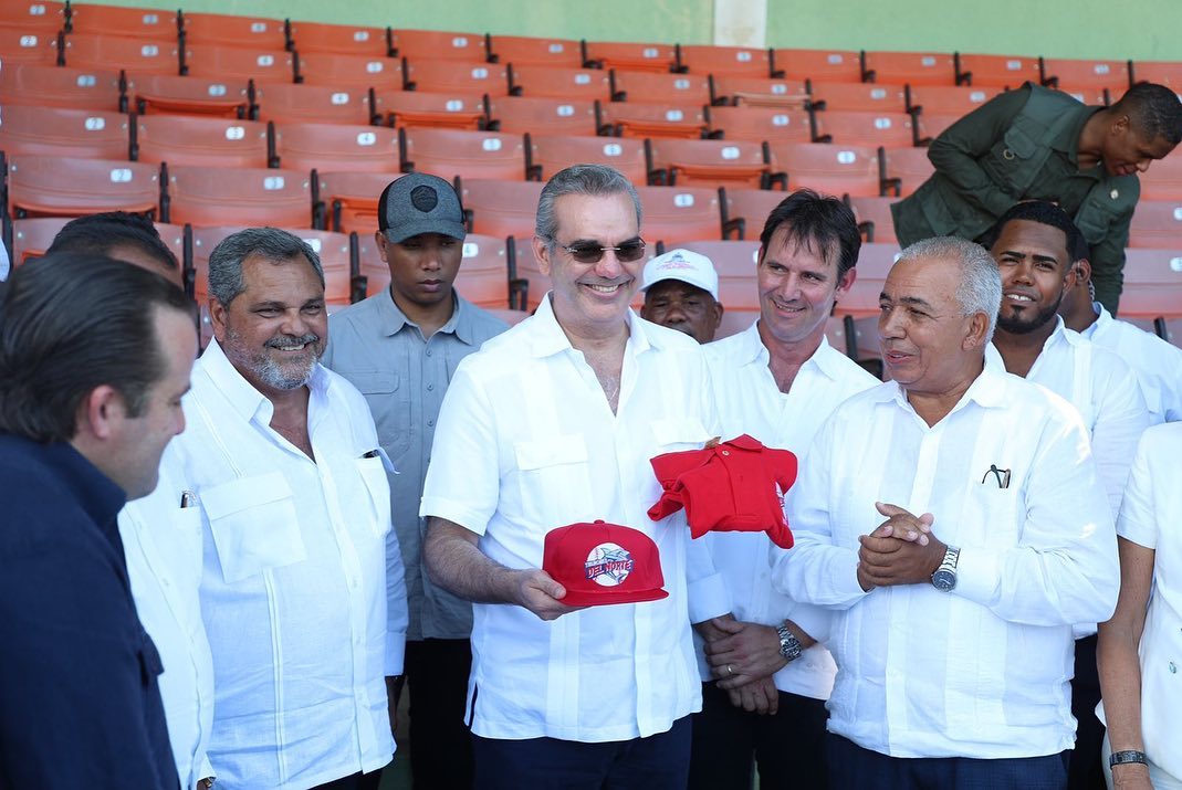 Gobierno dispone de RD millones para remodelación del Estadio José Briceño de Puerto Plata